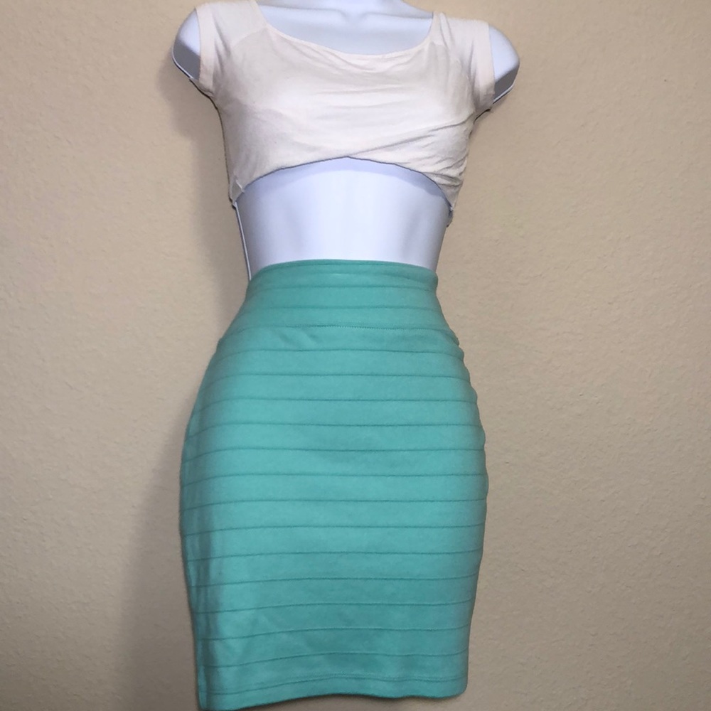Forever 21 light green mini skirt